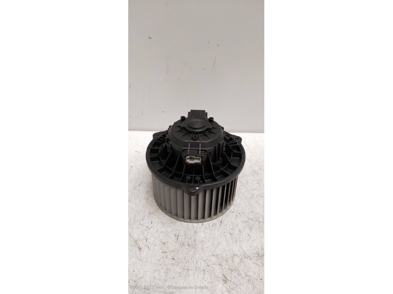 Recambio de motor calefaccion para kia sportage drive 4x2 referencia OEM IAM F00S3B2441  