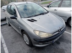 peugeot 206 berlina del año 2001