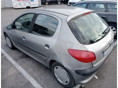 peugeot 206 berlina del año 2001 2