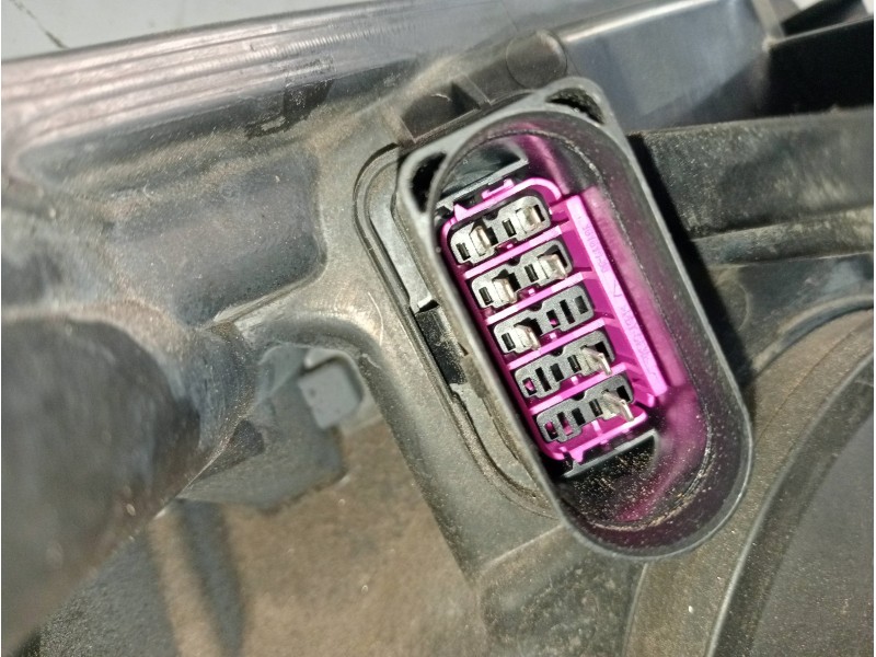 Recambio de faro izquierdo para ford kuga (cbv) trend referencia OEM IAM 8V4113W030AE  