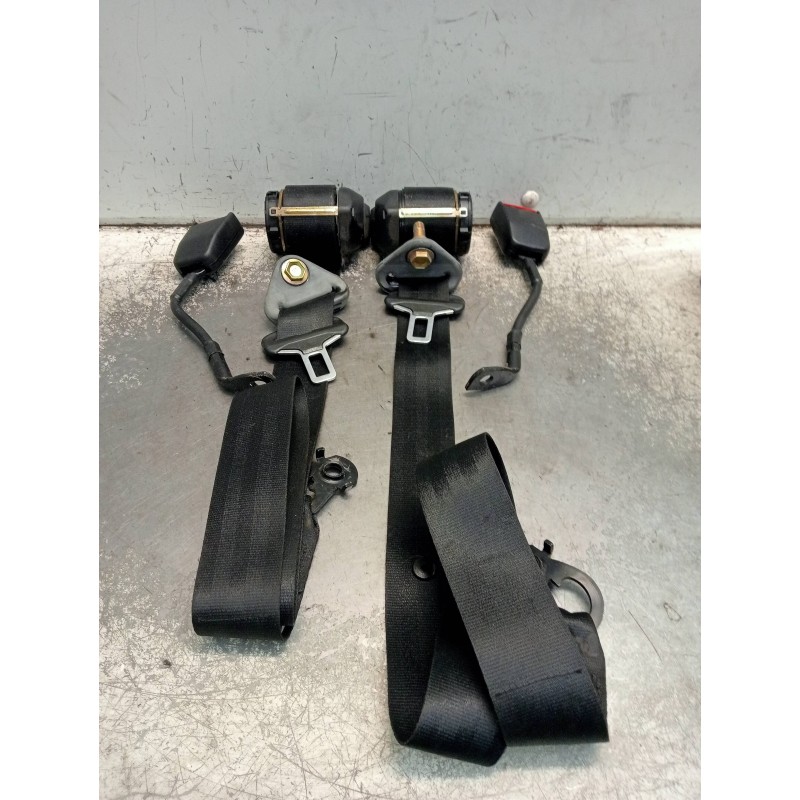 Recambio de juego cinturones delantero para renault rapid/express (f40) 1.3 básico familiar / rl (f406) referencia OEM IAM   