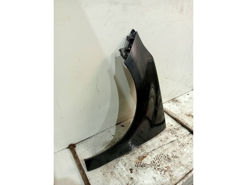 Recambio de aleta delantera izquierda para renault scenic iii dynamique referencia OEM IAM   