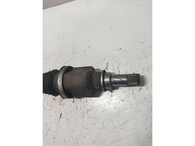 Recambio de transmision delantera izquierda para renault clio iii confort dynamique referencia OEM IAM 8200499585  