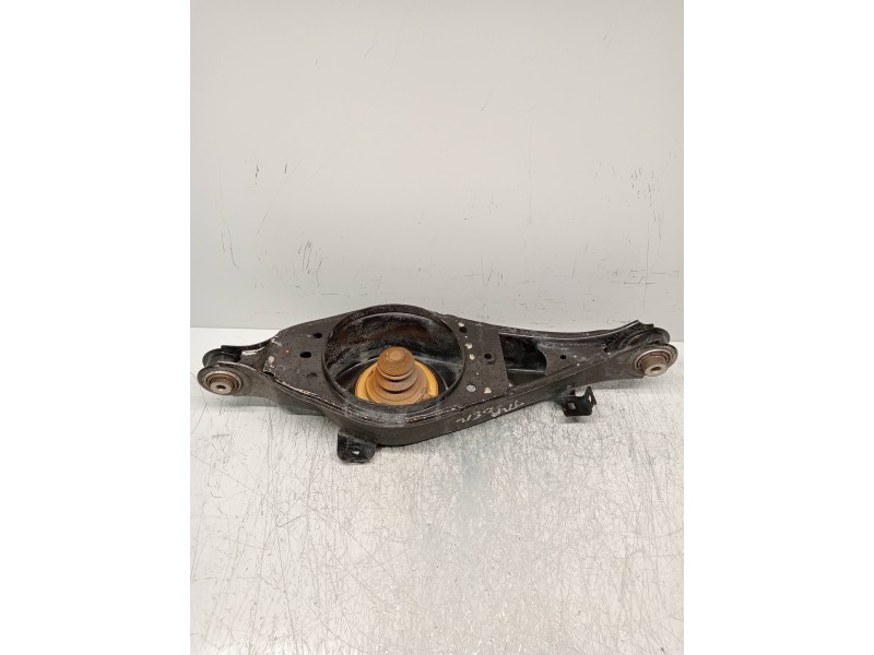 Recambio de brazo suspension inferior trasero derecho para ford focus turnier active referencia OEM IAM   