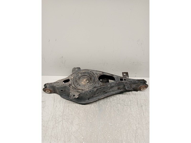 Recambio de brazo suspension inferior trasero derecho para ford focus turnier active referencia OEM IAM   