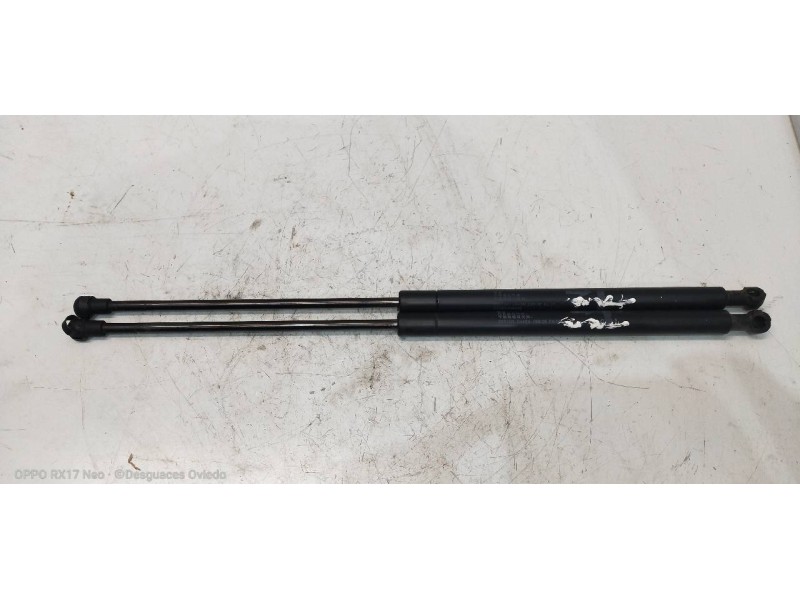 Recambio de amortiguadores maletero / porton para toyota prius (nhw20) basis referencia OEM IAM 689500W430 689600W430 