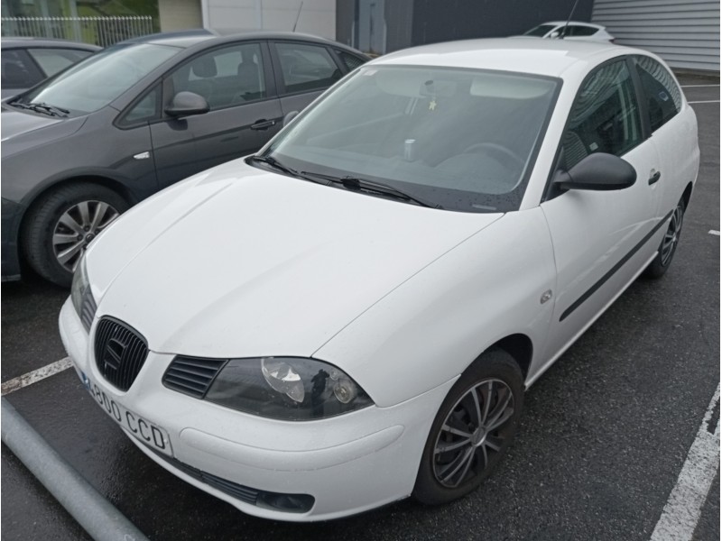 seat ibiza (6l1) del año 2002