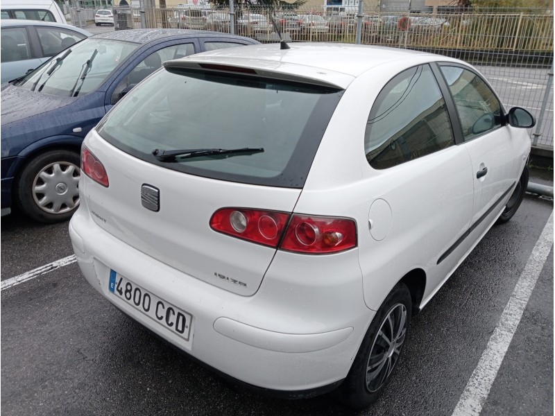 seat ibiza (6l1) del año 2002