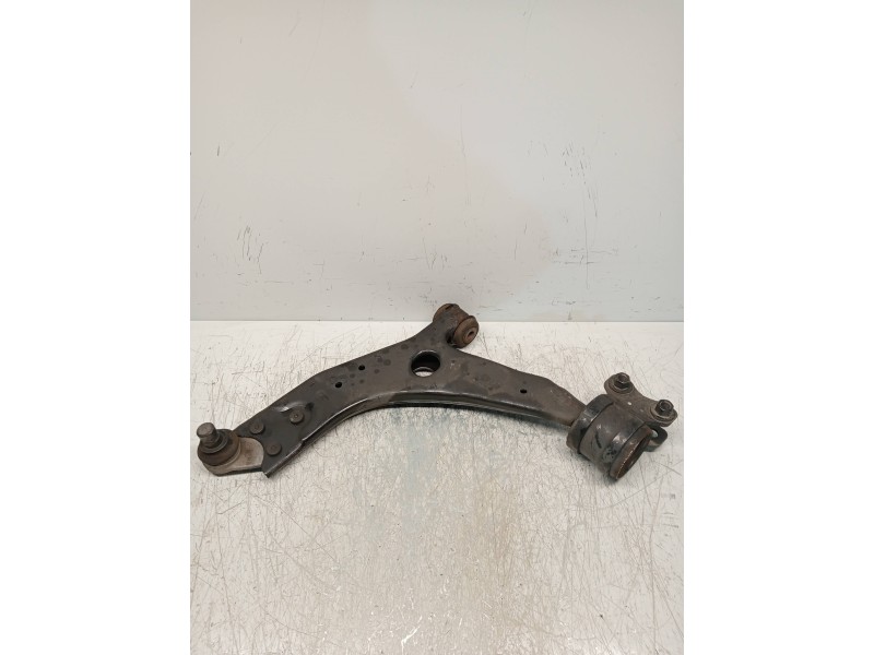 Recambio de brazo suspension inferior delantero izquierdo para ford kuga (cbv) trend referencia OEM IAM   