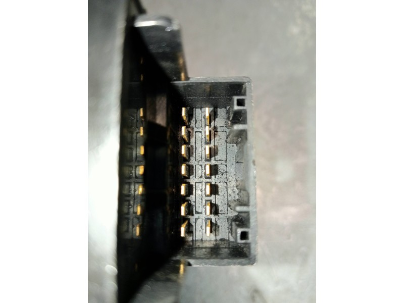 Recambio de mando elevalunas delantero derecho para ssangyong actyon 200 xdi referencia OEM IAM 202005300  