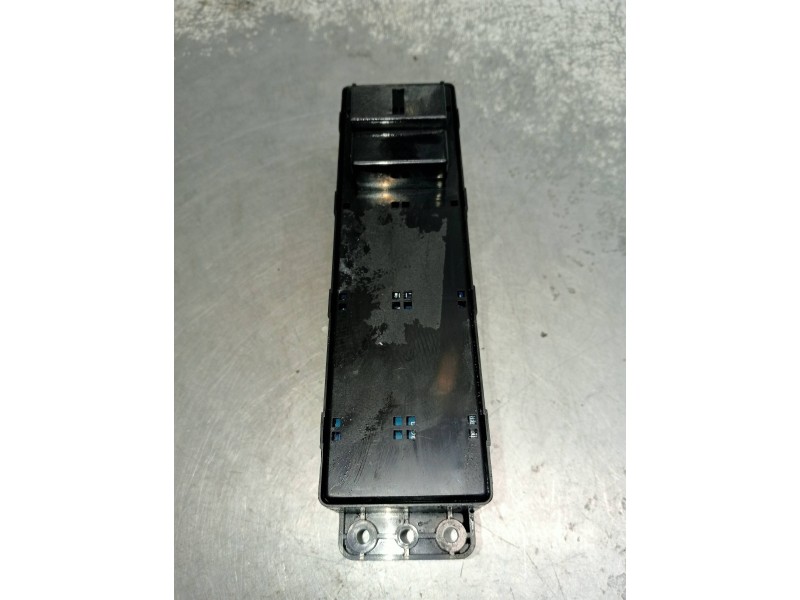 Recambio de mando elevalunas delantero izquierdo para ssangyong actyon 200 xdi referencia OEM IAM 2020005299  