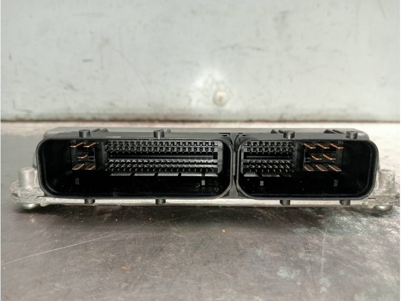 Recambio de centralita motor uce para volkswagen polo (9n1) trendline referencia OEM IAM 0390603.3L 5WP4019407 