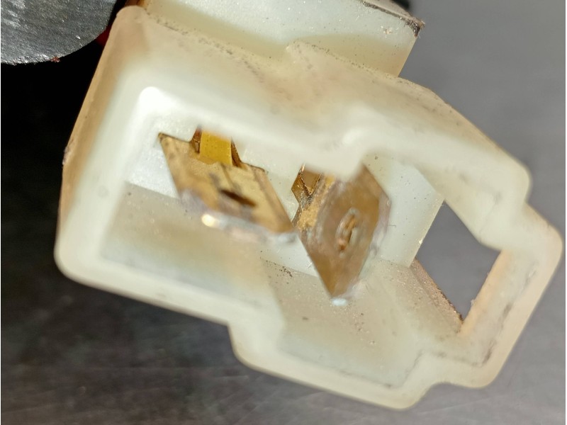 Recambio de elevalunas delantero derecho para mitsubishi montero (v20/v40) 2800 td gl (4-ptas.) referencia OEM IAM MB517476 0621