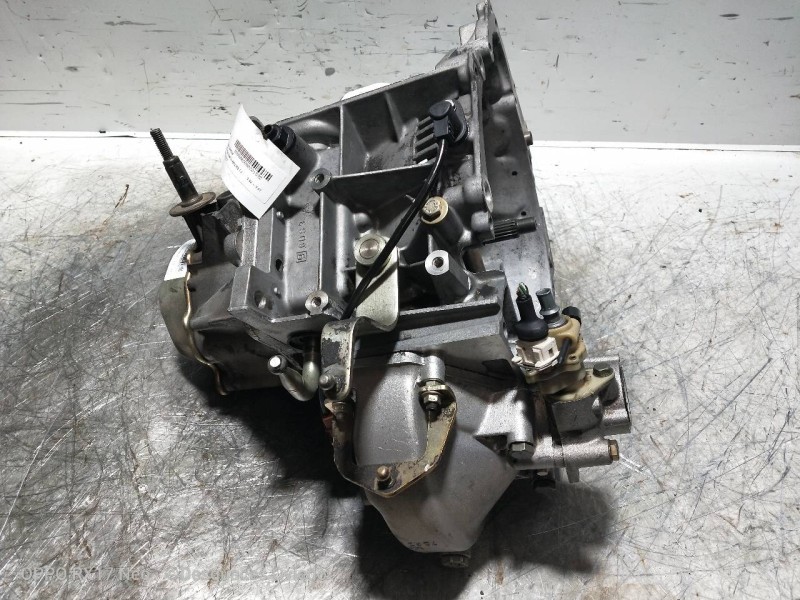 Recambio de caja cambios para citroen xantia berlina 1.6 referencia OEM IAM 20CL52 5507324B 