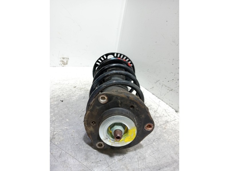Recambio de amortiguador delantero izquierdo para volkswagen polo (9n1) trendline referencia OEM IAM 6Q0413031BM  
