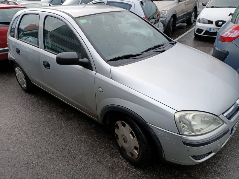 opel corsa c del año 2004