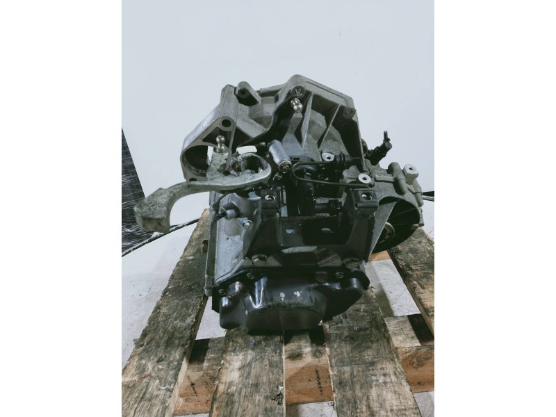 Recambio de caja cambios para volkswagen polo (9n1) trendline referencia OEM IAM GSB 23043 48 0196 5V