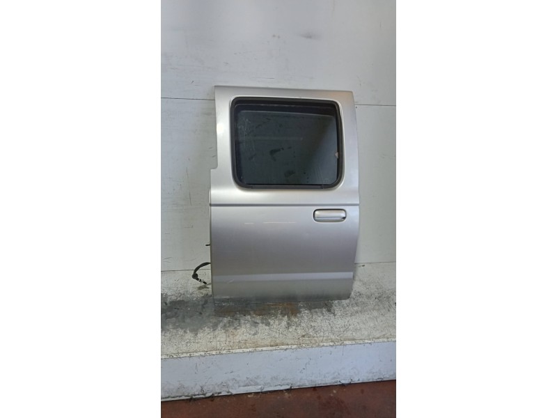 Recambio de puerta trasera izquierda para nissan pick-up (d22) cabina doble challenge 4x4 referencia OEM IAM   4P