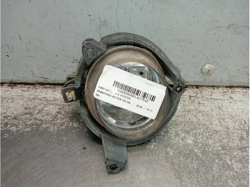 Recambio de faro antiniebla derecho para ssangyong actyon 200 xdi referencia OEM IAM   