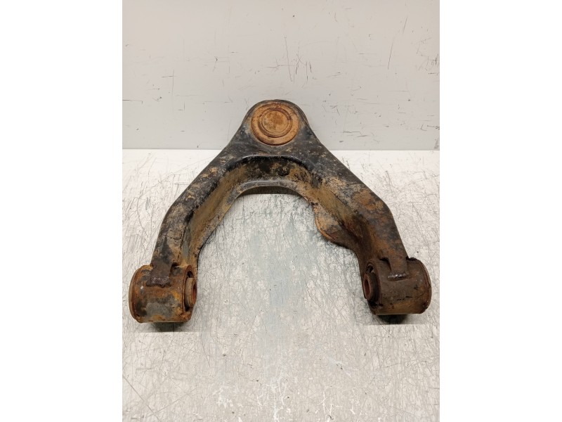 Recambio de brazo suspension superior delantero izquierdo para nissan pick-up (d22) 2.5 16v turbodiesel cat referencia OEM IAM  