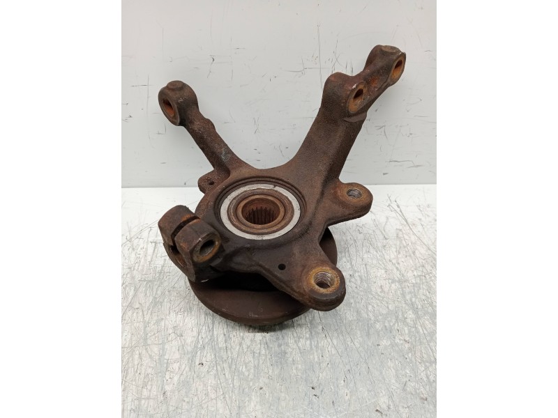 Recambio de mangueta delantera izquierda para renault rapid/express (f40) 1.3 básico familiar / rl (f406) referencia OEM IAM   