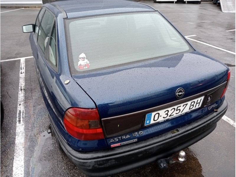 opel astra f berlina del año 1993