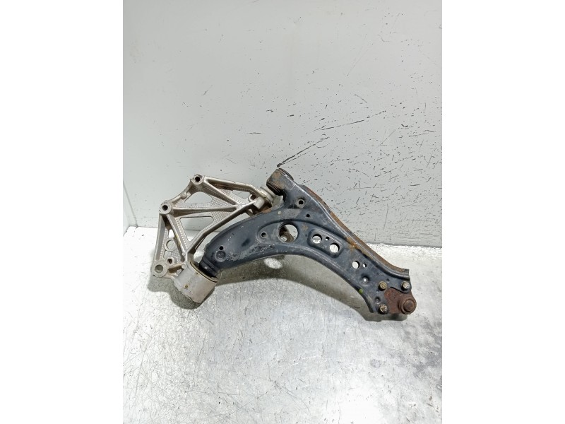 Recambio de brazo suspension inferior delantero izquierdo para volkswagen polo (9n1) trendline referencia OEM IAM 6Q0407157C  