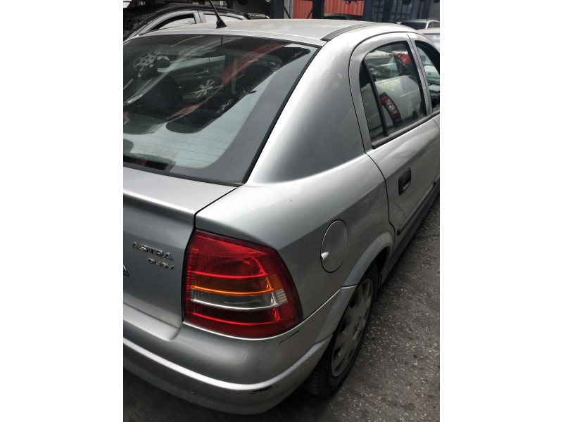 opel astra g berlina del año 1998