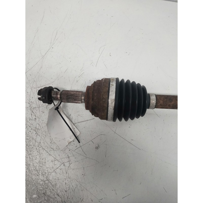 Recambio de transmision delantera derecha para renault clio iii 1.5 dci diesel referencia OEM IAM 8200499586  