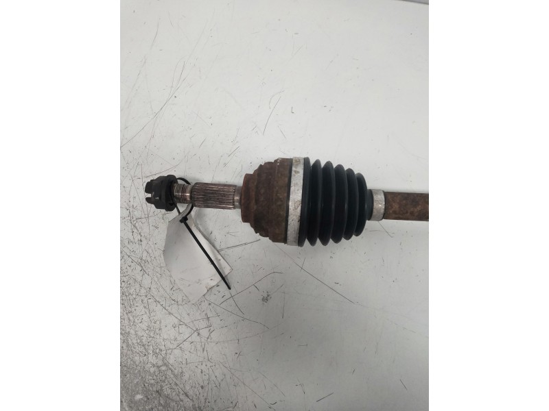 Recambio de transmision delantera derecha para renault clio iii 1.5 dci diesel referencia OEM IAM 8200499586  