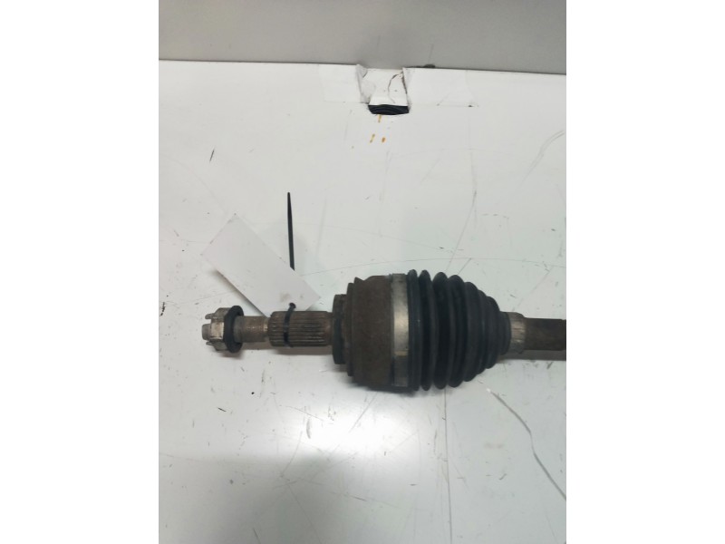 Recambio de transmision delantera izquierda para renault scenic iii dynamique referencia OEM IAM 8200725512  
