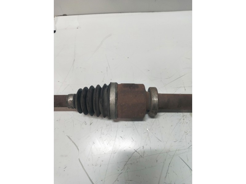 Recambio de transmision delantera derecha para renault scenic iii dynamique referencia OEM IAM 391001702R  