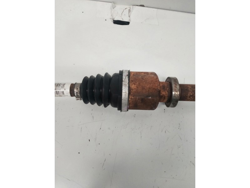 Recambio de transmision delantera derecha para renault clio iii 1.5 dci diesel referencia OEM IAM 8200499586  