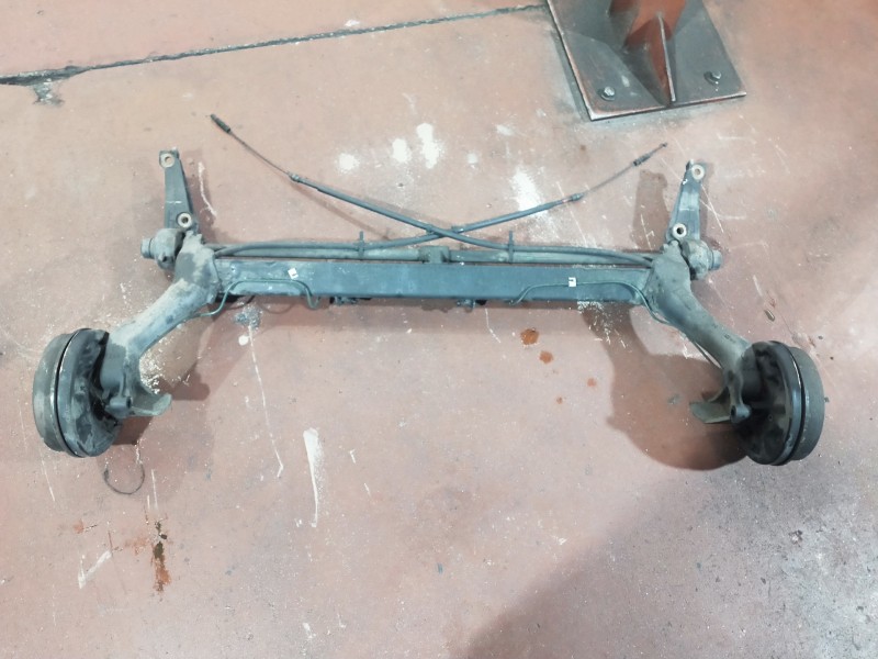 Recambio de puente trasero para renault rapid/express (f40) 1.3 básico familiar / rl (f406) referencia OEM IAM   