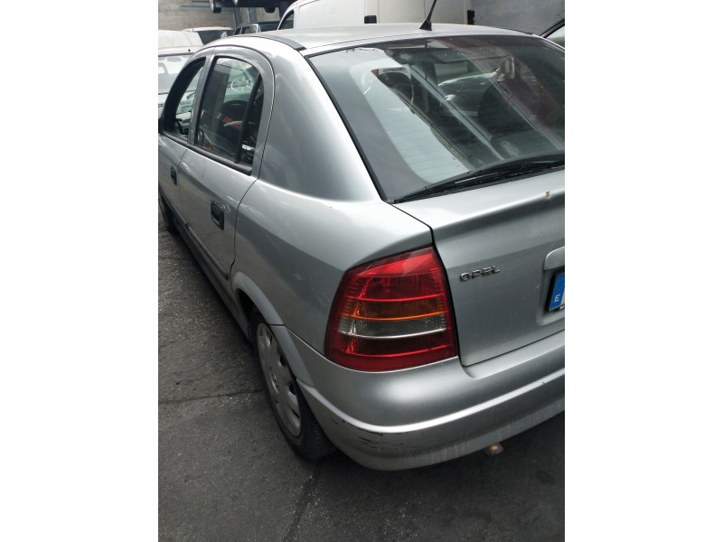 opel astra g berlina del año 1998