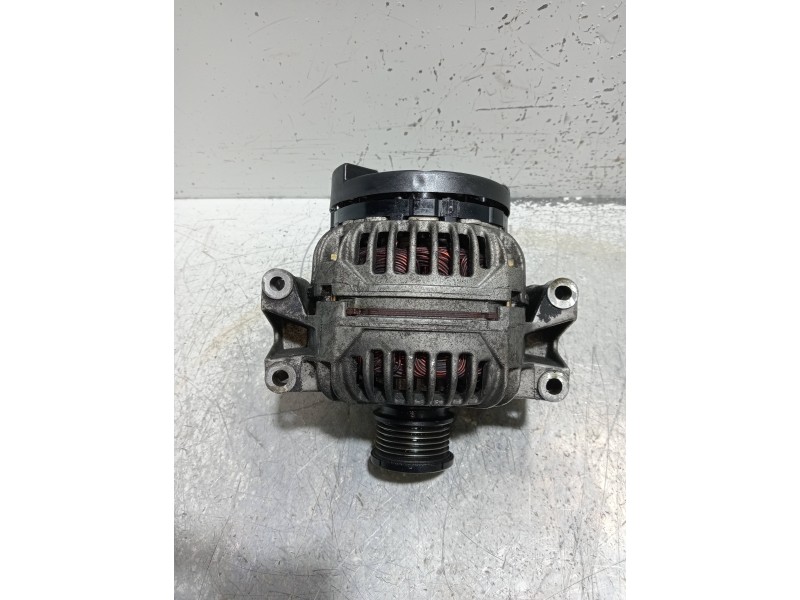 Recambio de alternador para jeep gr.cherokee (wj/wg) 2.7 crd cat referencia OEM IAM 0124515115 A0131540802 