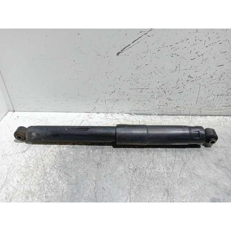 Recambio de amortiguador trasero izquierdo para jeep gr.cherokee (wj/wg) 2.7 crd cat referencia OEM IAM P52088950AK  
