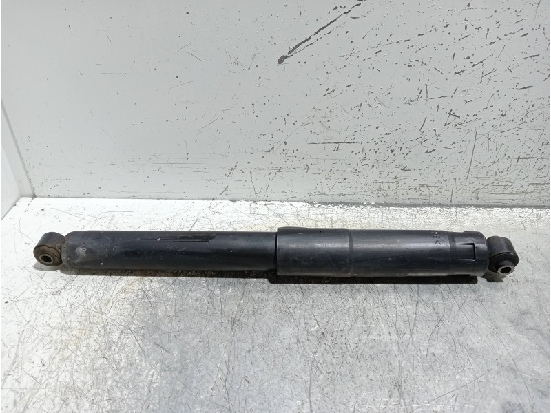 Recambio de amortiguador trasero izquierdo para jeep gr.cherokee (wj/wg) 2.7 crd cat referencia OEM IAM P52088950AK  