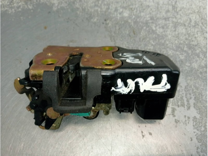 Recambio de motor cierre centralizado trasero izquierdo para jeep gr.cherokee (wj/wg) 2.7 crd cat referencia OEM IAM 2944M  
