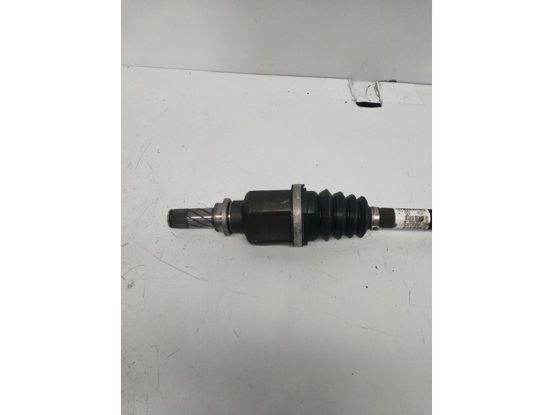 Recambio de transmision delantera izquierda para renault clio iii confort dynamique referencia OEM IAM 8200499585  