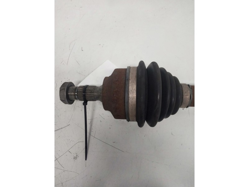 Recambio de transmision delantera derecha para peugeot 207 gt referencia OEM IAM 9656135080  