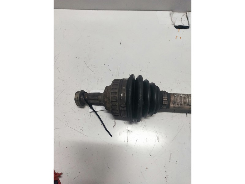 Recambio de transmision delantera derecha para citroen xsara berlina 1.4 hdi referencia OEM IAM 9623687380  