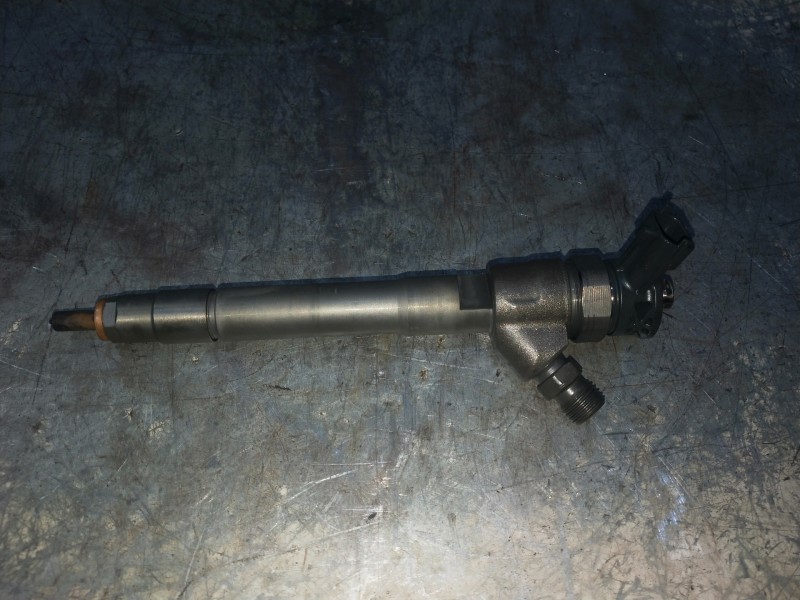 Recambio de inyector para renault espace v intens referencia OEM IAM 0445110546  BOSCH