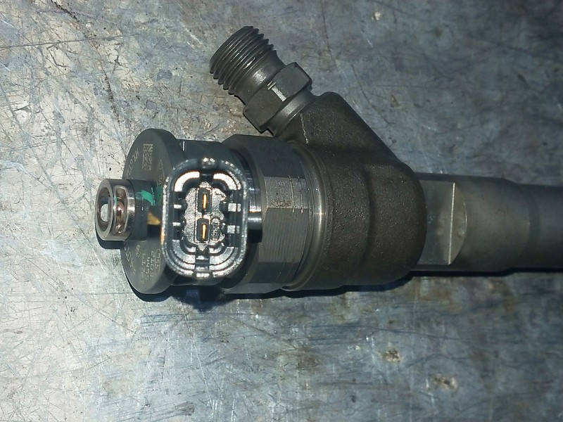 Recambio de inyector para renault espace v intens referencia OEM IAM 0445110546  BOSCH