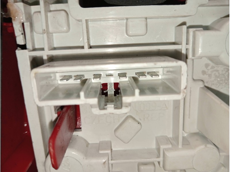 Recambio de piloto trasero izquierdo para ford mondeo berlina (ge) ambiente (06.2003) (d) referencia OEM IAM   