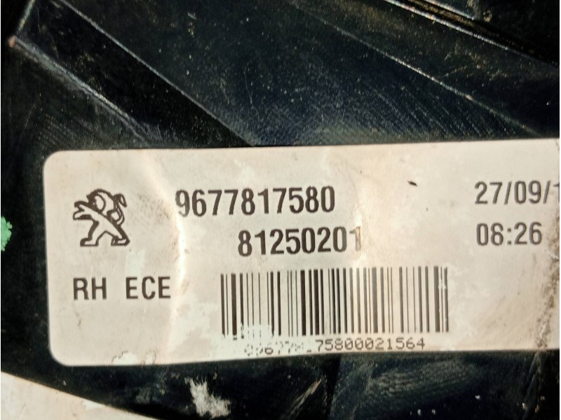 Recambio de piloto trasero derecho para peugeot 308 access referencia OEM IAM 9677817580 81250201 