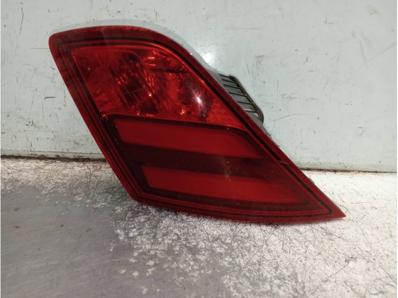 Recambio de piloto trasero derecho interior para peugeot 308 access referencia OEM IAM 9677818280 81260201 