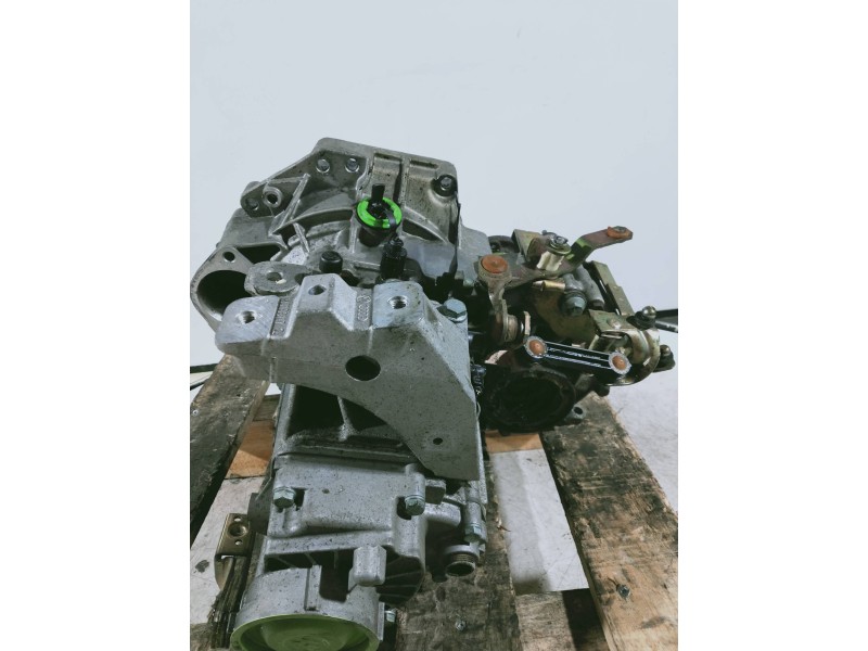 Recambio de caja cambios para audi a3 (8l) 1.6 ambiente referencia OEM IAM DUU 04050 14 9 5V