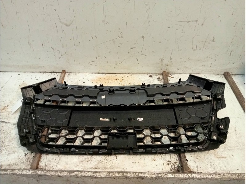 Recambio de rejilla delantera para audi a1 sportback (gba) 25 tfsi adrenalin referencia OEM IAM   