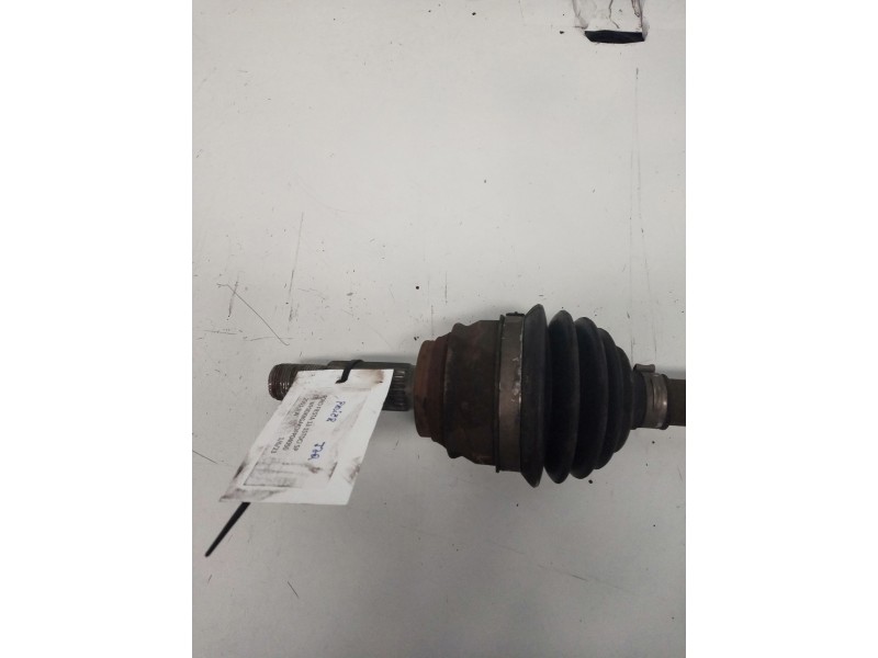 Recambio de transmision delantera izquierda para ford fiesta (ccn) trend referencia OEM IAM 8V513B437CD  